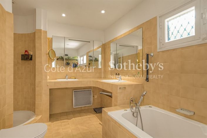 Image No.13-4 Bed House for sale