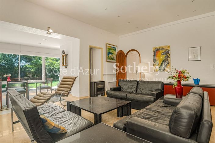 Image No.3-4 Bed House for sale