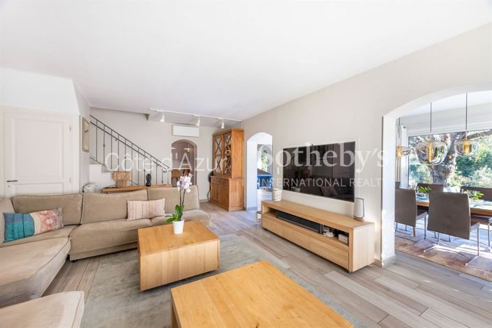 Image No.10-7 Bed House for sale