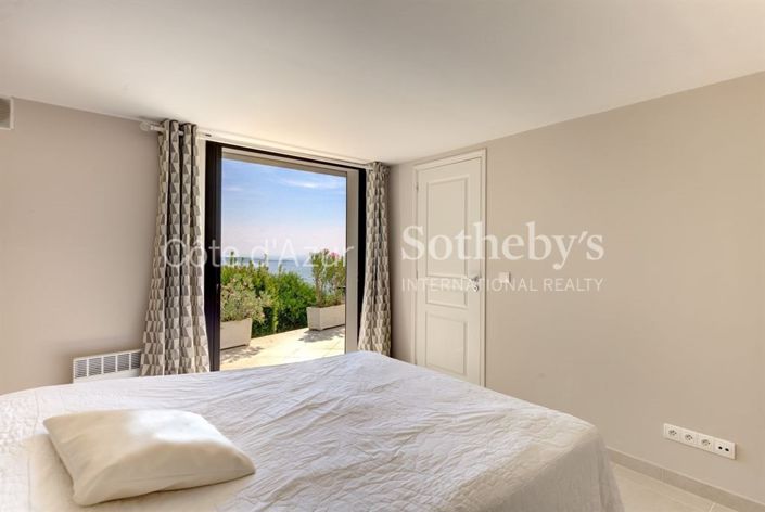 Image No.13-5 Bed House for sale