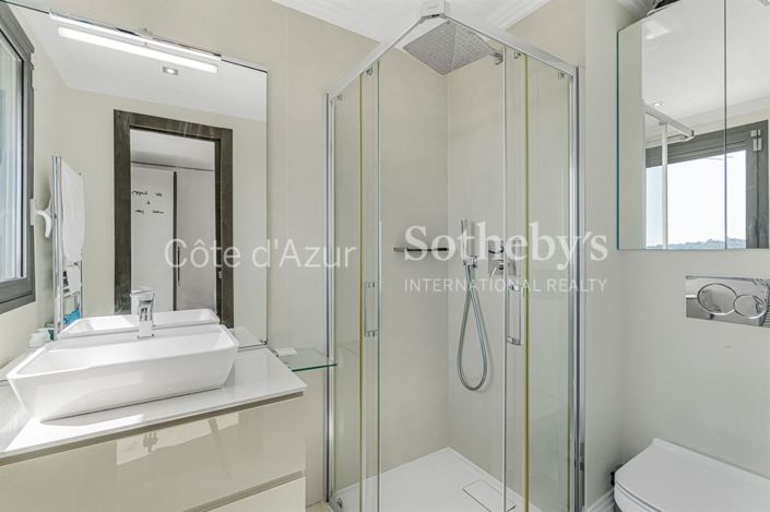 Image No.17-3 Bed Apartment for sale