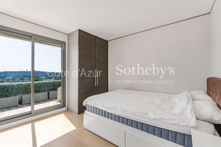 Image No.18-3 Bed Apartment for sale