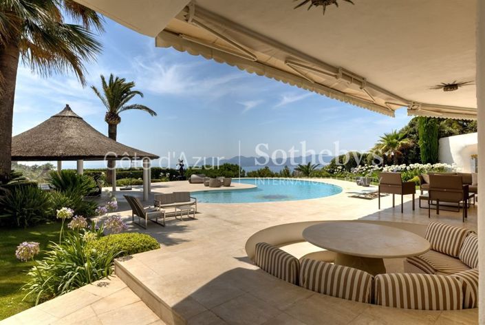 Image No.3-8 Bed House for sale