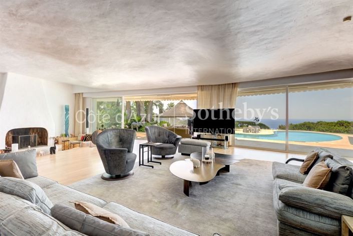Image No.5-8 Bed House for sale