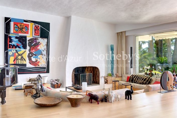 Image No.7-8 Bed House for sale