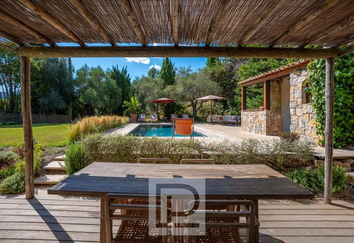 Image No.4-4 Bed House for sale