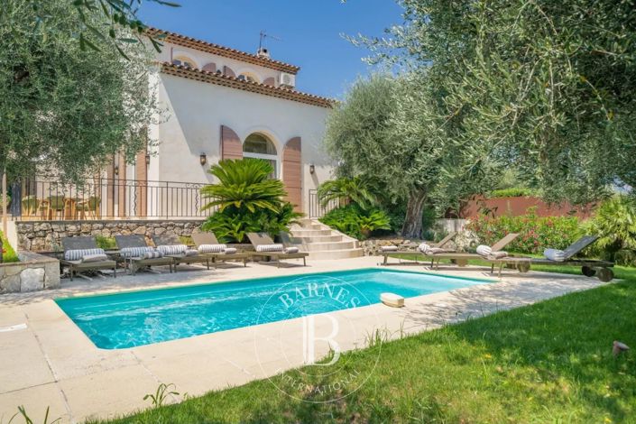 Image No.2-6 Bed House for sale