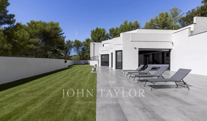 Image No.16-3 Bed House for sale