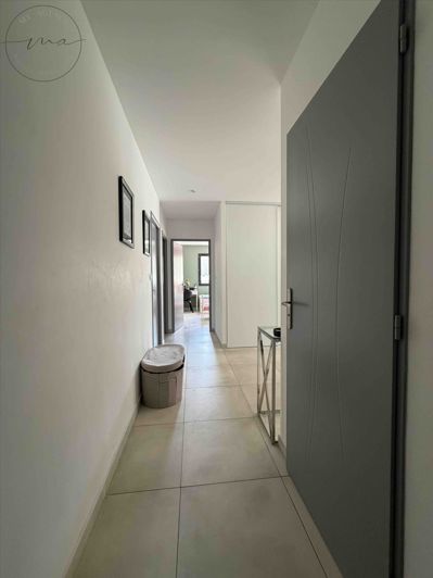 Image No.16-3 Bed House for sale