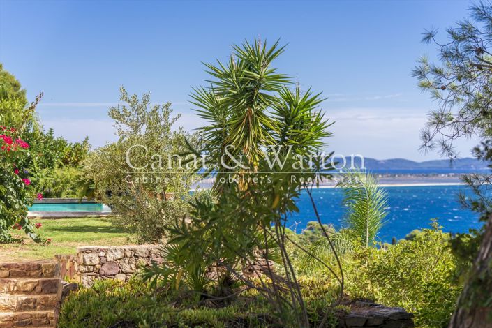 Image No.18-5 Bed House for sale