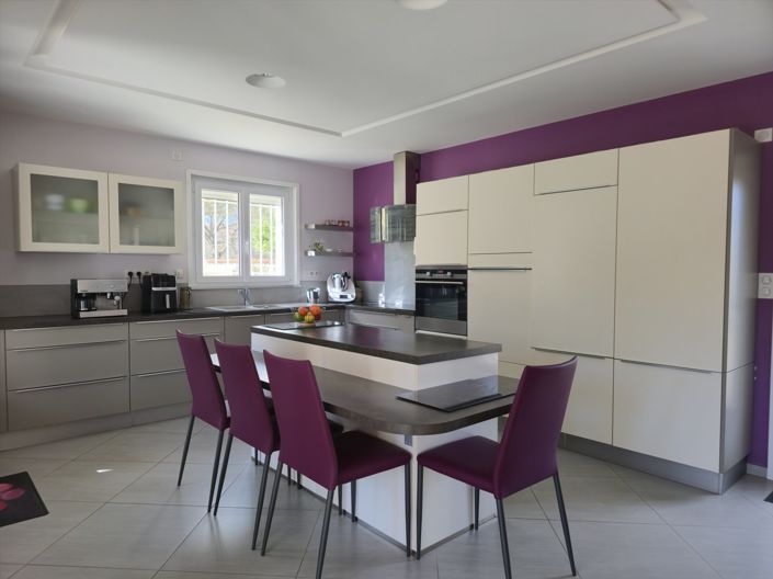 Image No.13-5 Bed House for sale