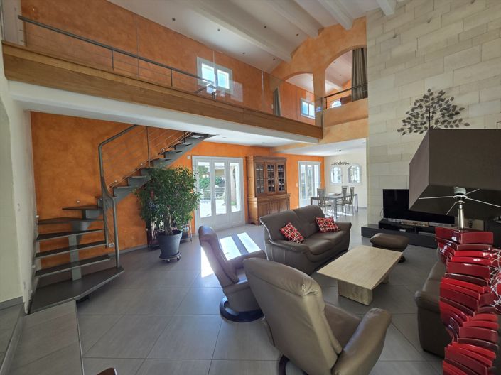 Image No.4-5 Bed House for sale