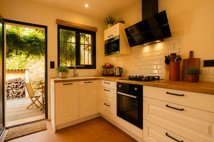 Image No.7-2 Bed House for sale