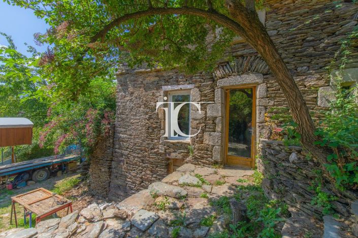 Image No.16-8 Bed House for sale