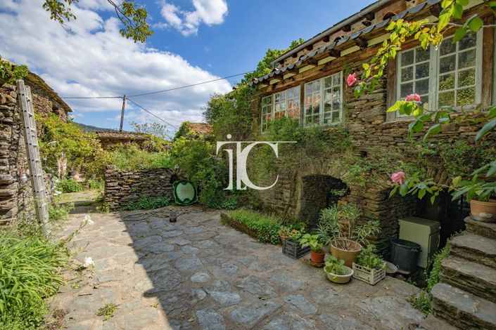 Image No.20-8 Bed House for sale