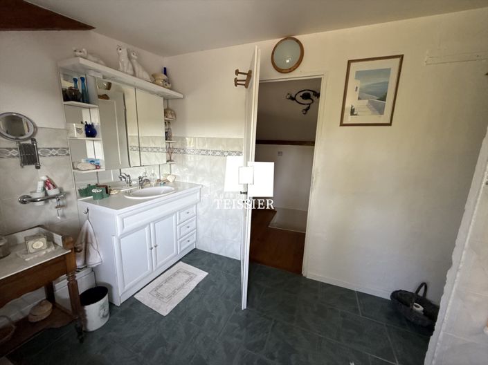 Image No.23-3 Bed House for sale