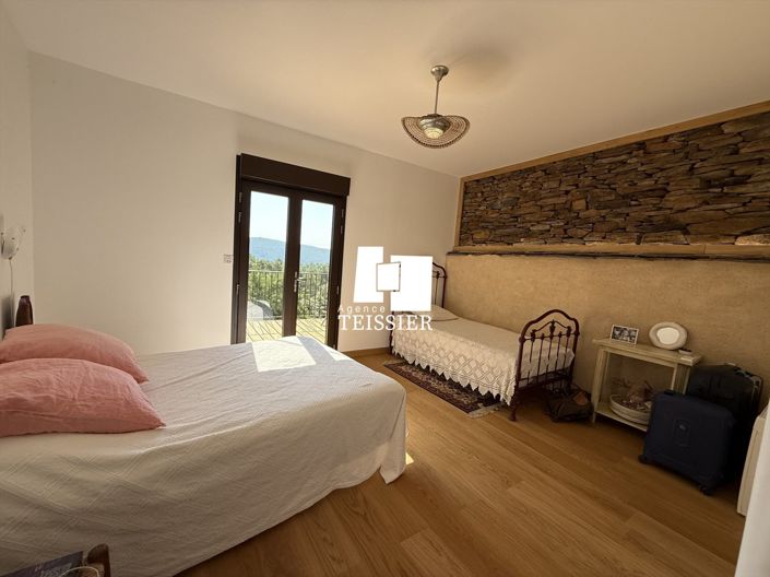Image No.8-3 Bed House for sale