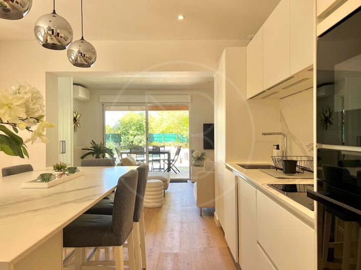 Image No.7-3 Bed House for sale
