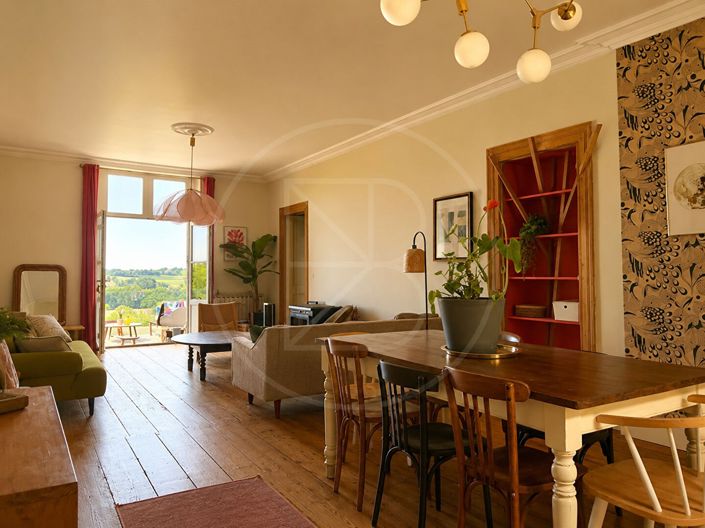 Image No.6-5 Bed House for sale