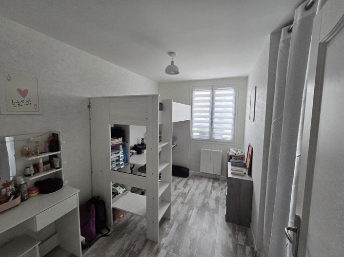 Image No.10-3 Bed House for sale