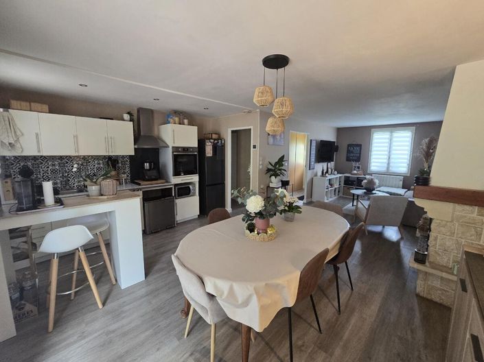 Image No.9-3 Bed House for sale