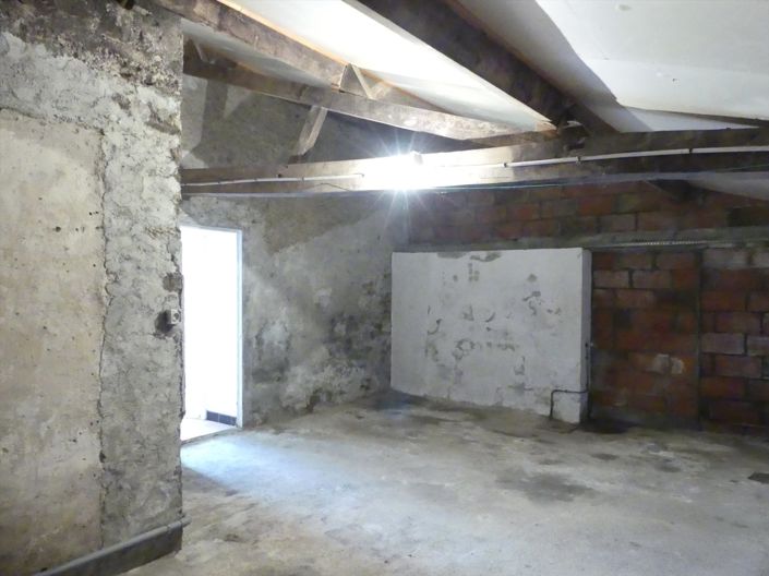 Image No.10-3 Bed House for sale