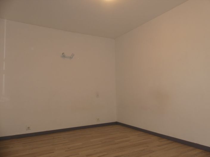 Image No.6-3 Bed House for sale