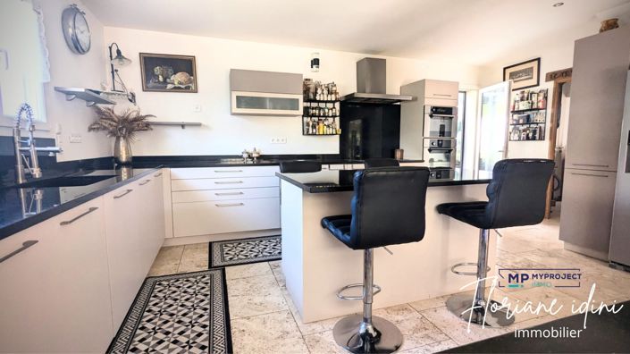 Image No.5-4 Bed House for sale