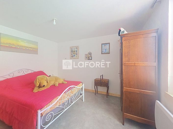 Image No.10-3 Bed House for sale