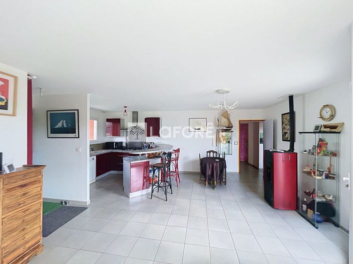 Image No.3-4 Bed House for sale