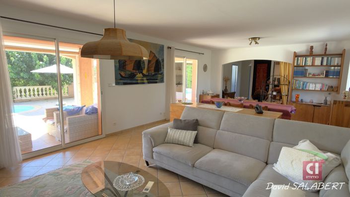 Image No.5-4 Bed House for sale