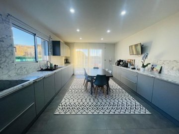 1 - Briord, House