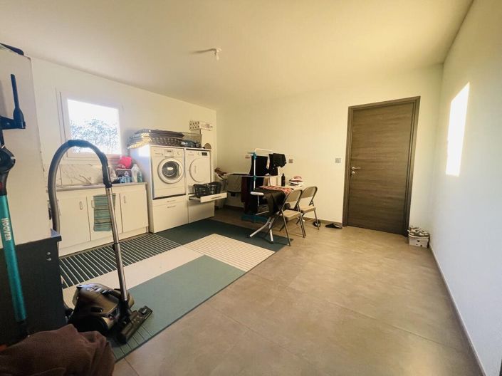 Image No.16-4 Bed House for sale