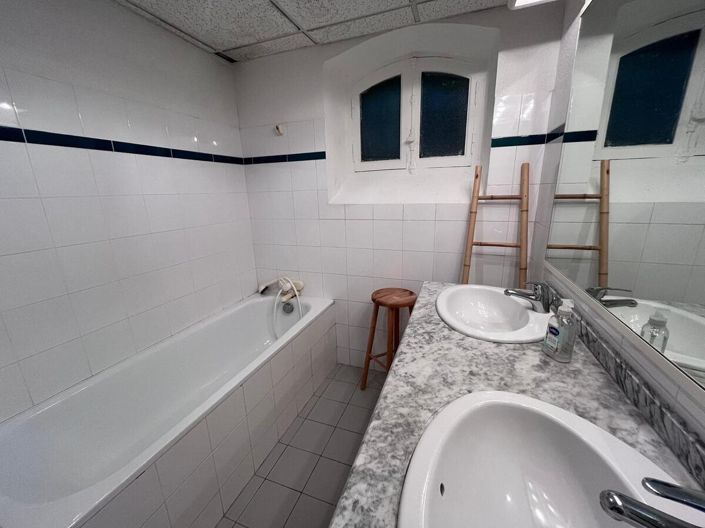 Image No.9-6 Bed Apartment for sale