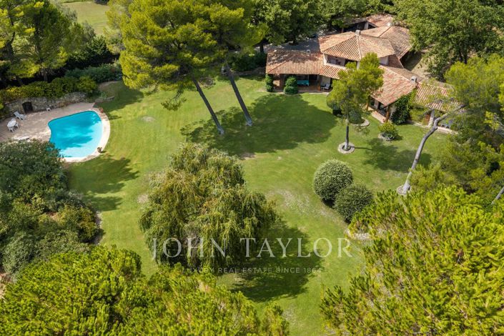 Image No.12-6 Bed House for sale