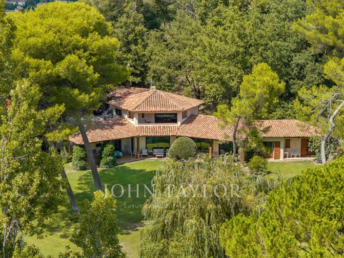 Image No.16-6 Bed House for sale