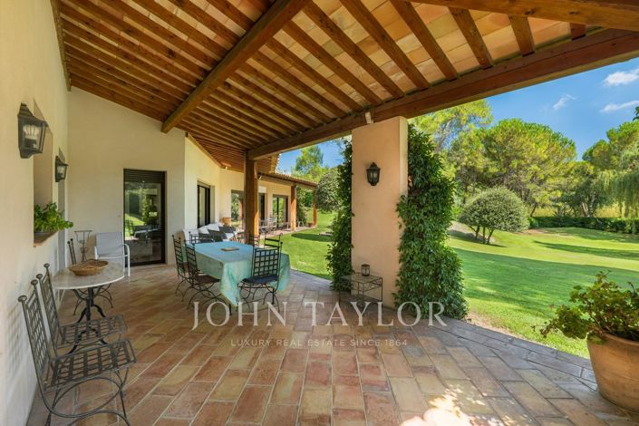 Image No.18-6 Bed House for sale