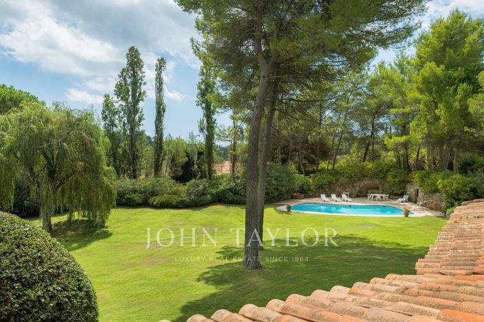 Image No.2-6 Bed House for sale