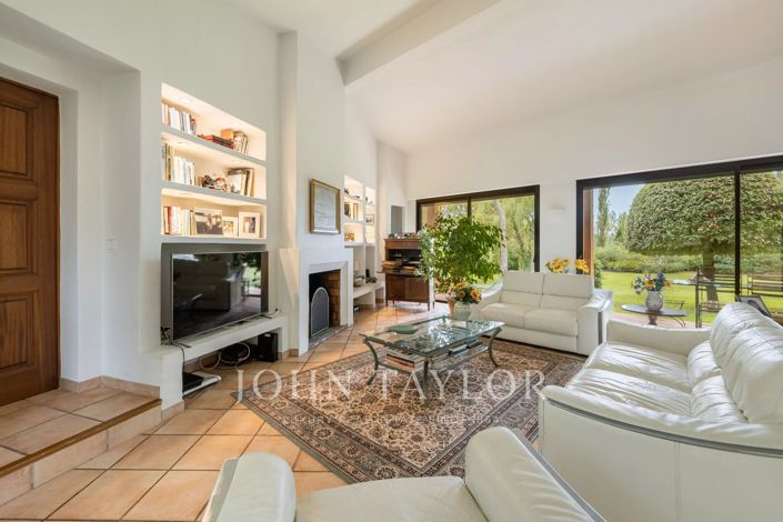 Image No.22-6 Bed House for sale