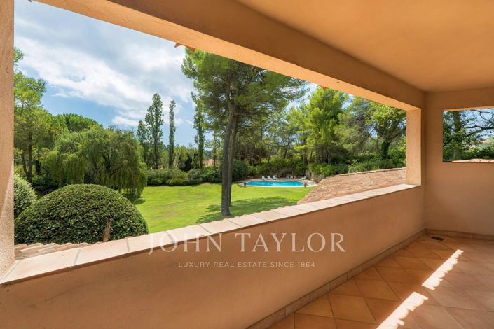 Image No.28-6 Bed House for sale