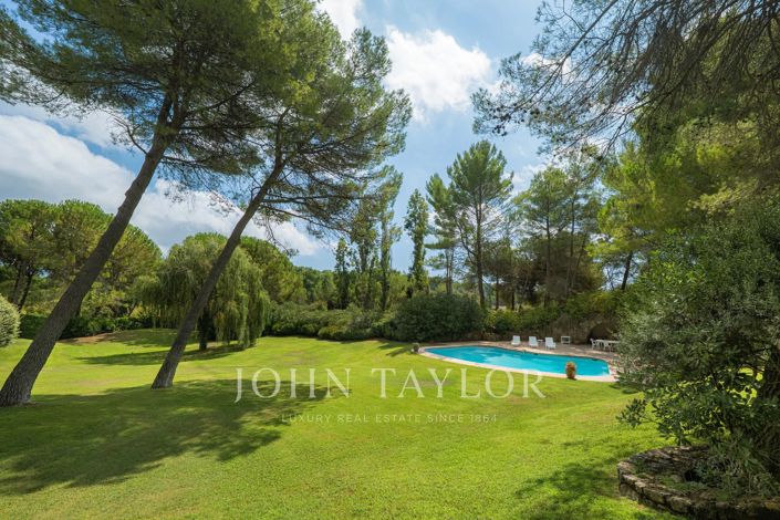 Image No.7-6 Bed House for sale