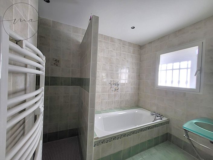 Image No.14-4 Bed House for sale