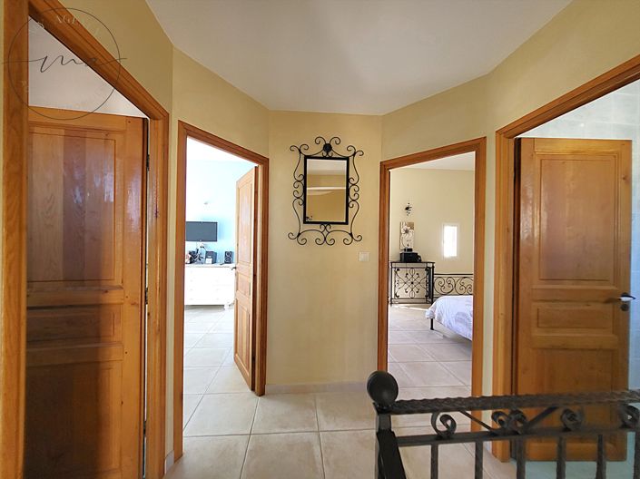 Image No.17-4 Bed House for sale