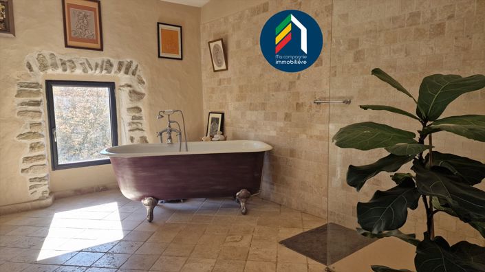 Image No.10-5 Bed House for sale