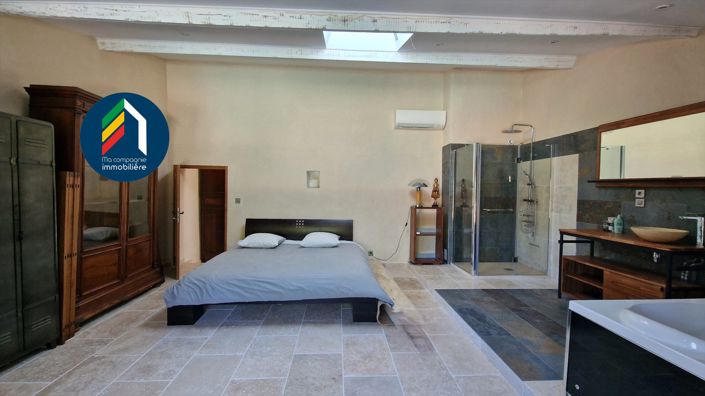 Image No.7-5 Bed House for sale