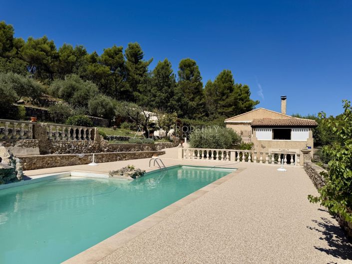 Image No.20-5 Bed House for sale
