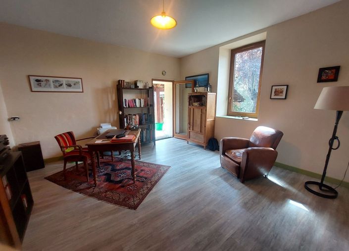 Image No.10-4 Bed Property for sale