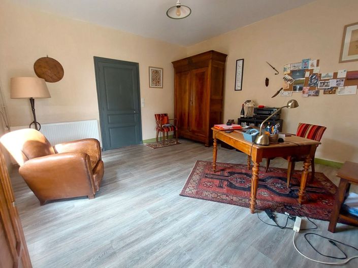 Image No.9-4 Bed Property for sale
