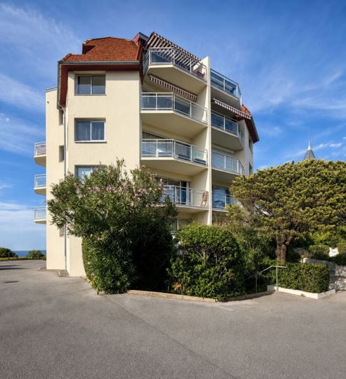 Image No.8-Apartment for sale
