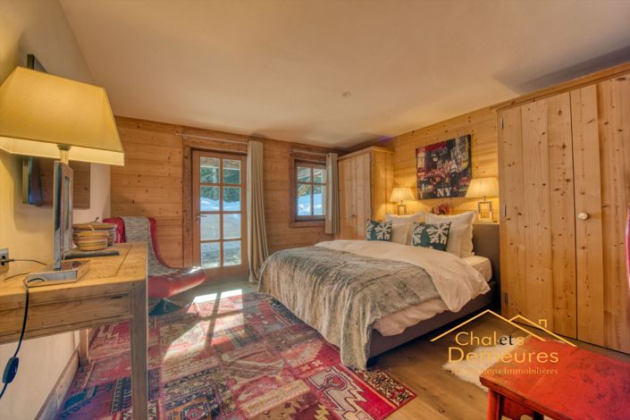 Image No.17-6 Bed House for sale